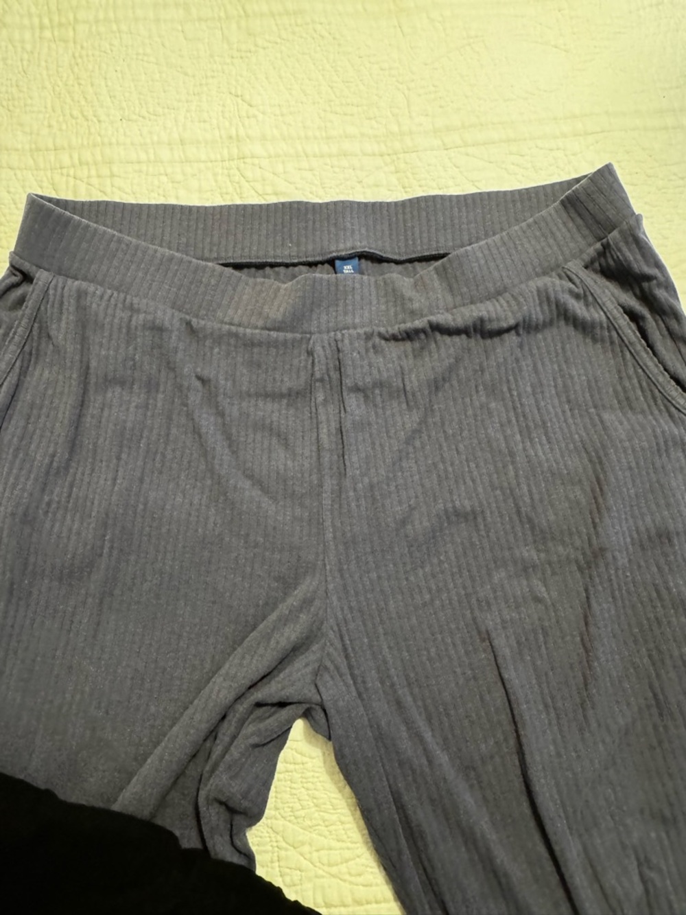 3 Pair Old Navy Ribbed Pull-On Pants Set in Cream, Black & Navy - Picture 3 of 3